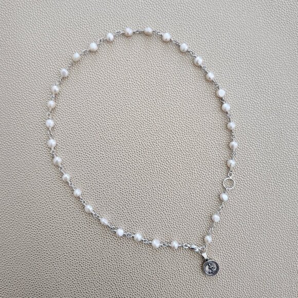 MINI WHITE FRESHWATER PEARL NECKLACE W/ 925 SILVER BUDDHA CHARM - Picture 3 of 6